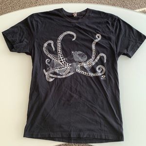 Georgia Aquarium Octopus T-shirt. Size medium